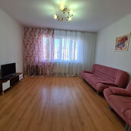 Apartament 2 Bedrooms, Botanica Кишинев Екстериор снимка