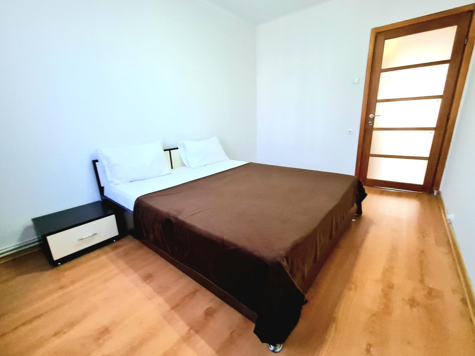 Apartament 2 Bedrooms, Botanica Кишинев Екстериор снимка
