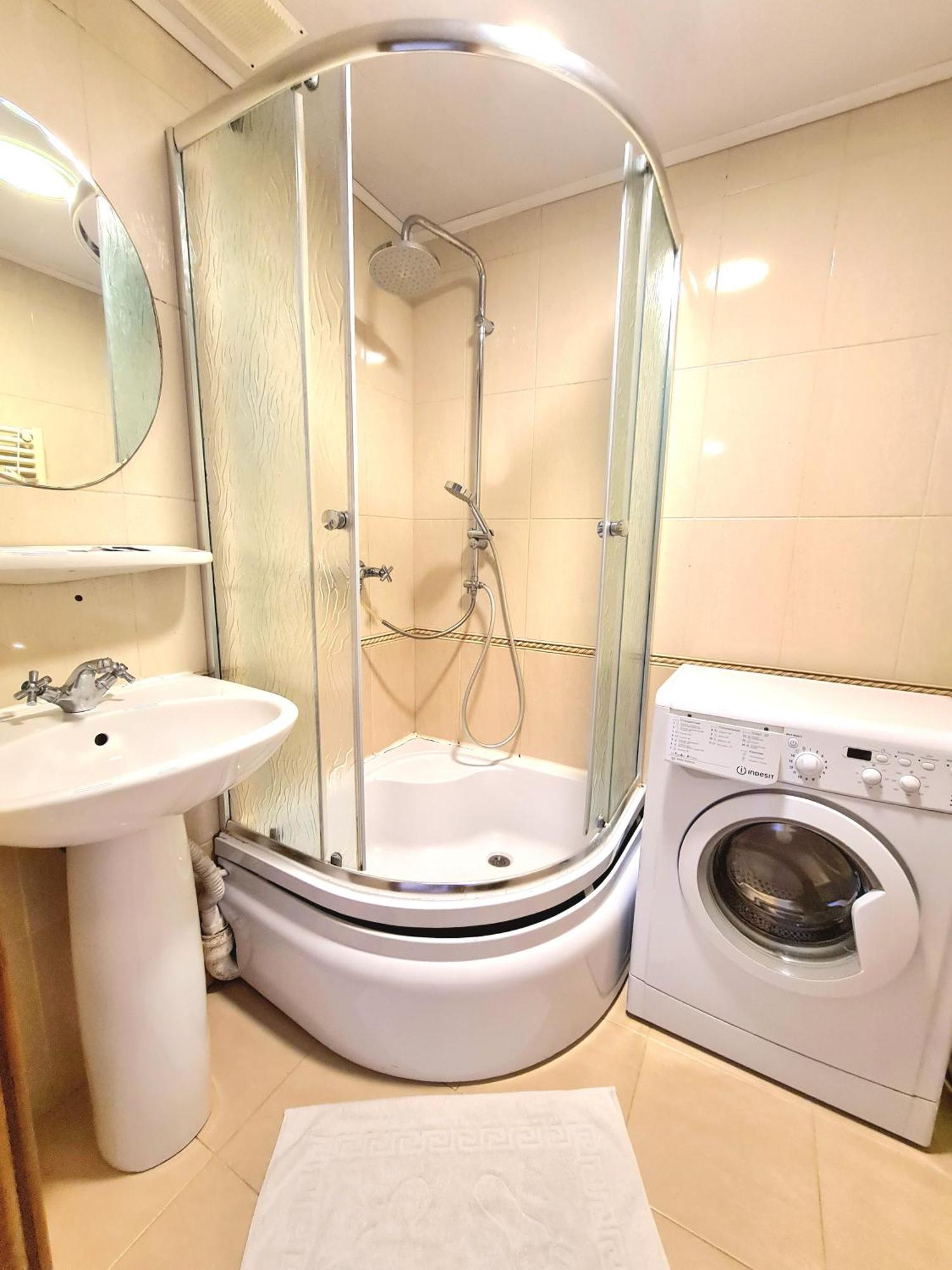 Apartament 2 Bedrooms, Botanica Кишинев Екстериор снимка